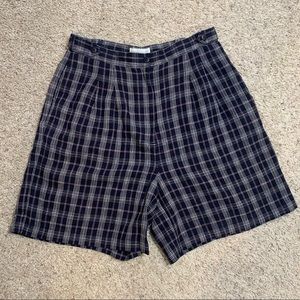Vintage high waisted plaid shorts